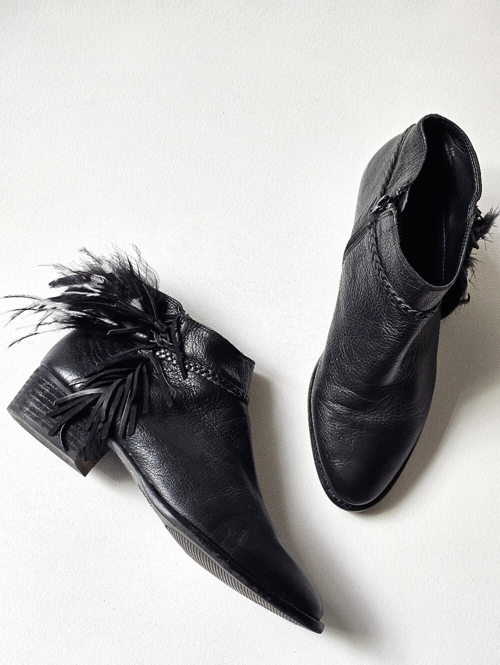 Gianni Bini Black Leather Feather Fringe Ankle Boots Western Boho Moto Women 9.5